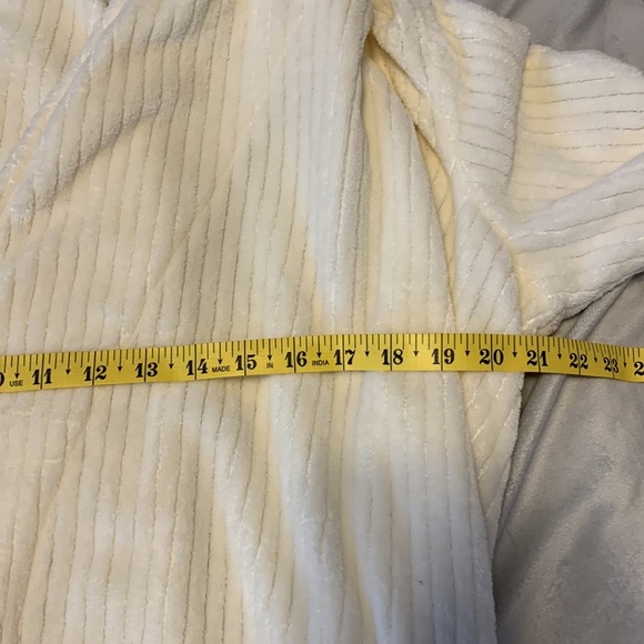 Soft surroundings cream ribbed belt soft fluffy cozy long robe dressing gown XS - Picture 5 of 11